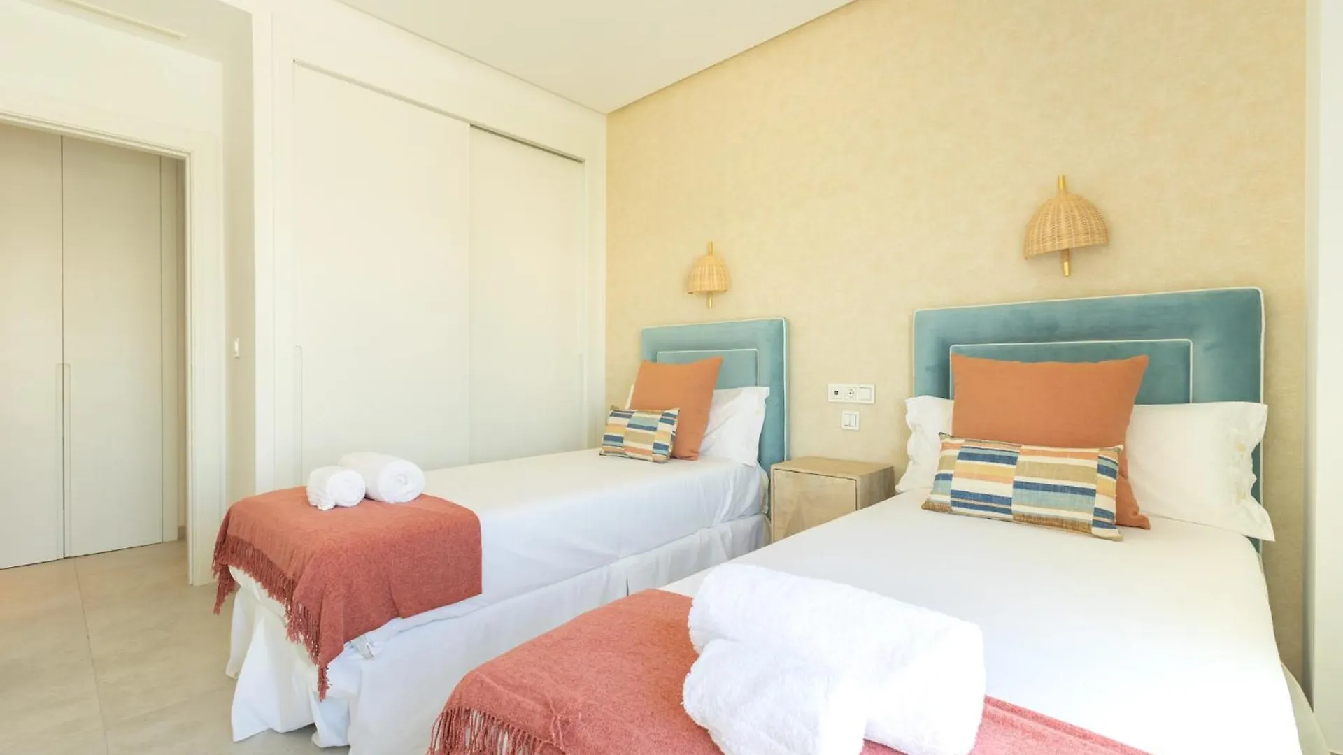 Costa Ballena Deluxe Seafront By Valcambre Cadiz 0*,  Spain